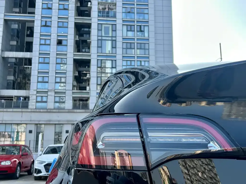 Tesla Model Y 2024 из CN, фото 9