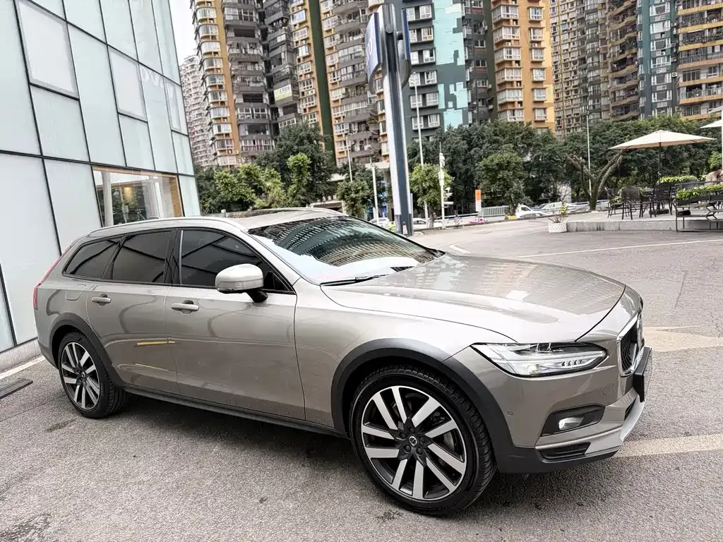 Volvo V90 — фото 9