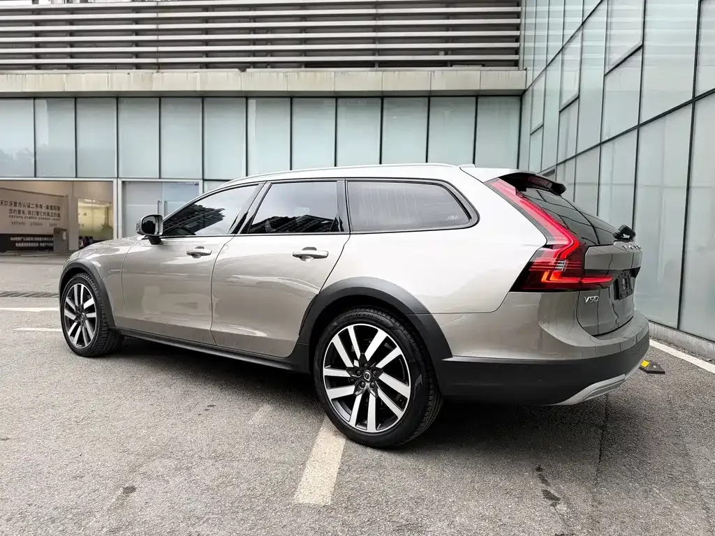 Volvo V90 — фото 4