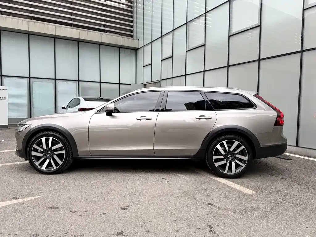 Volvo V90 — фото 3