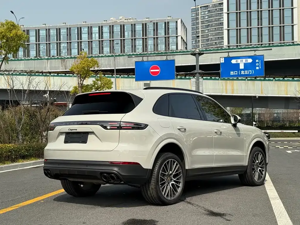 Porsche Cayenne 2023 из CN, фото 2