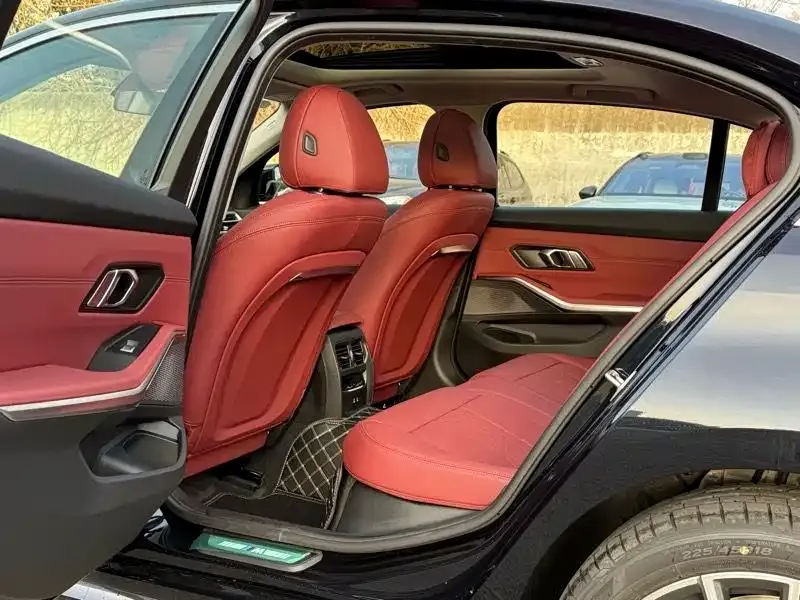 BMW 3 Series 2026 из CN, фото 4