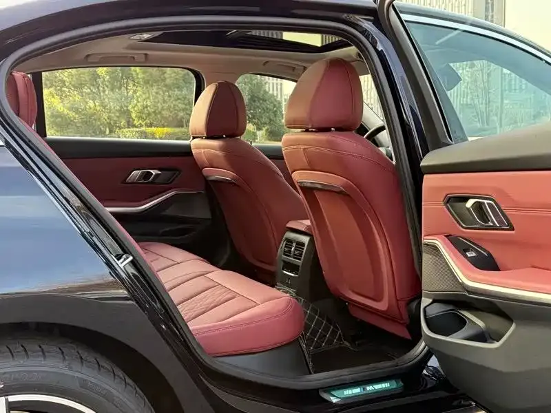 BMW 3 Series 2026 из CN, фото 6