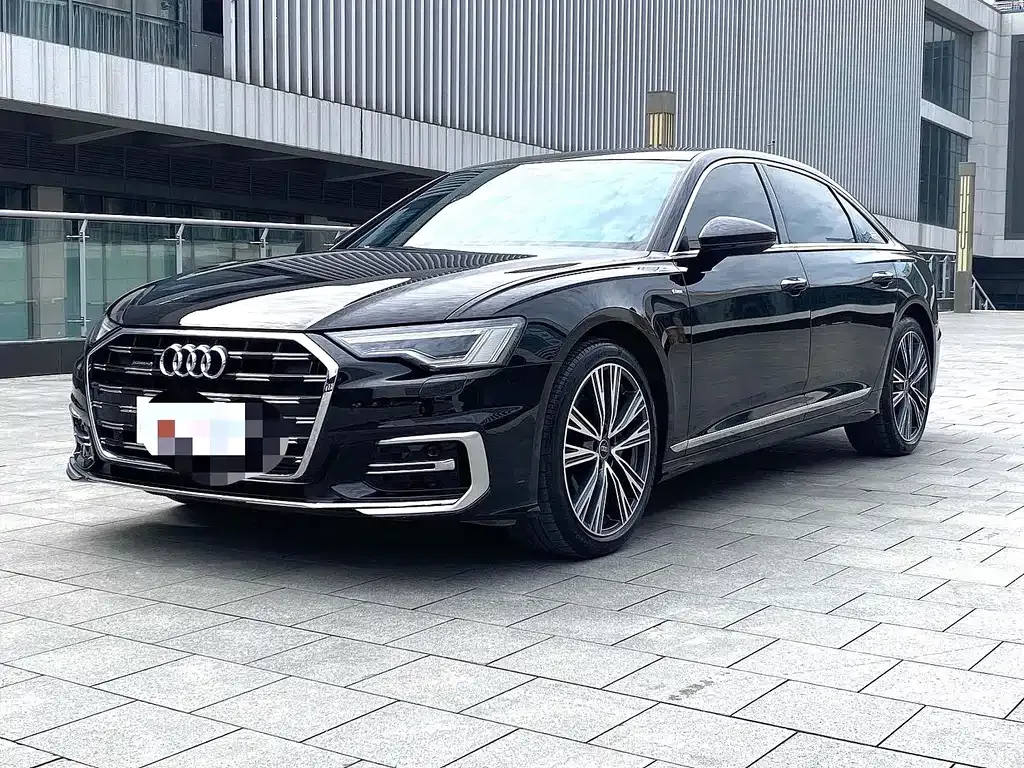 Audi A6L — фото 1