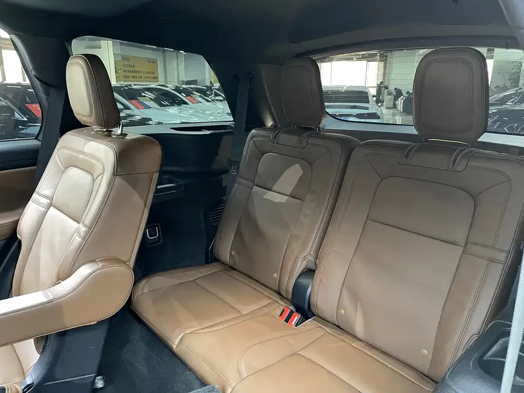 Lincoln Aviator 2021 из CN, фото 3