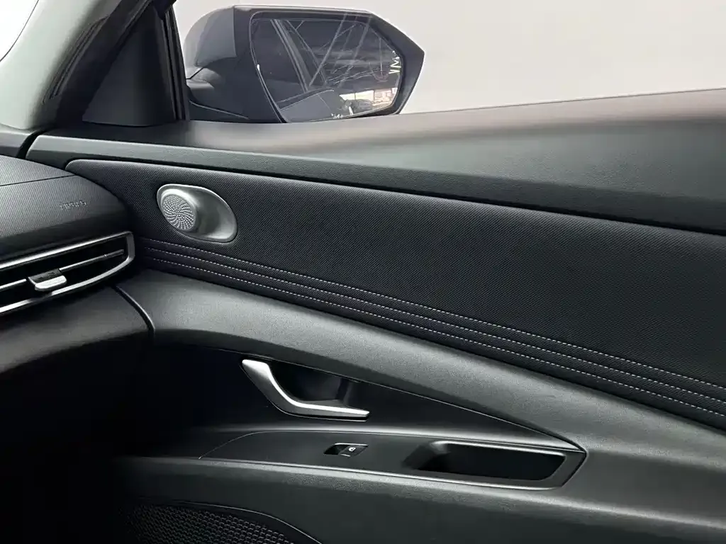 Hyundai Elantra 2022 из CN, фото 9