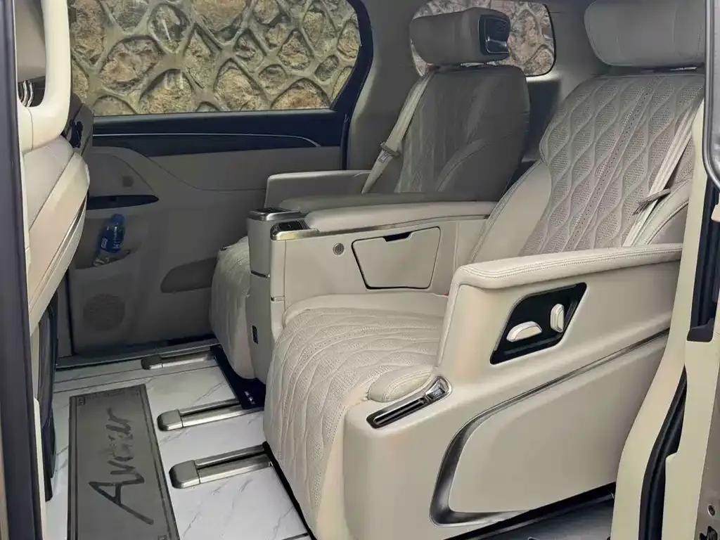 Buick GL8 2023 из CN, фото 6