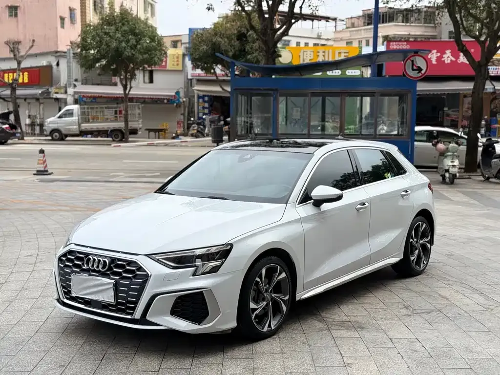 Audi A3 — фото 1