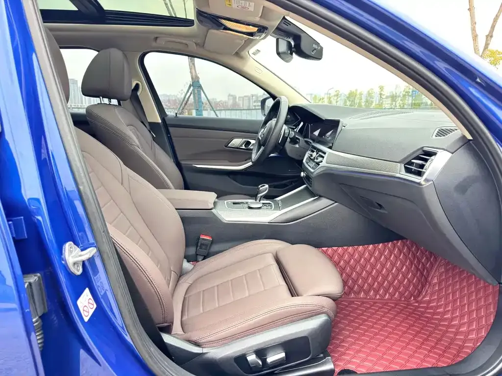 BMW 3 Series 2021 из CN, фото 8