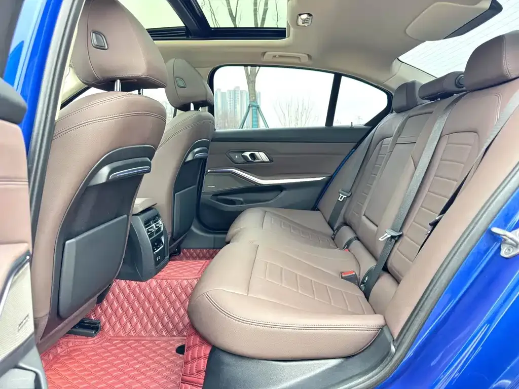 BMW 3 Series 2021 из CN, фото 7