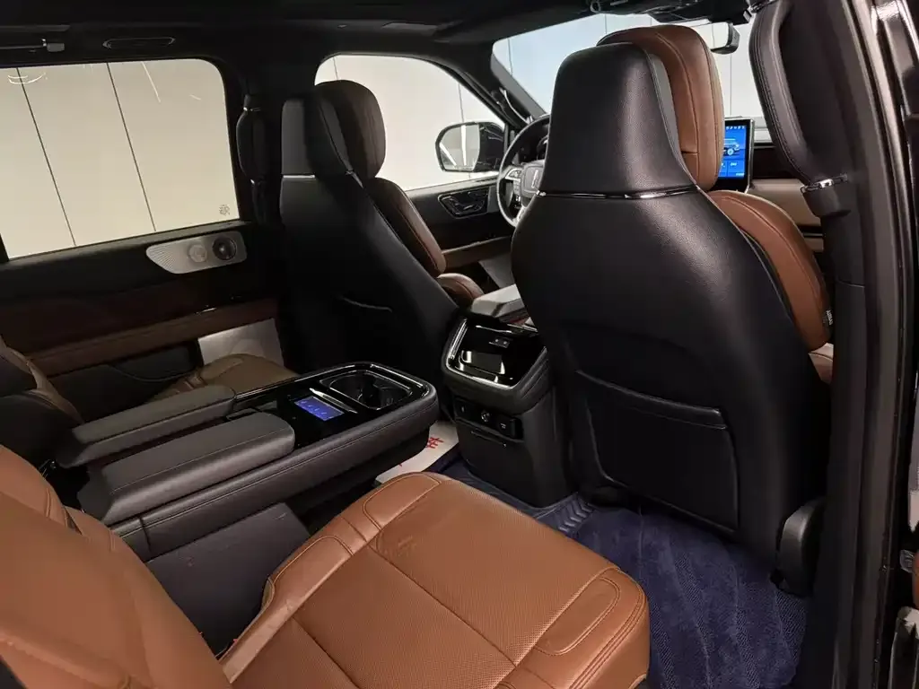 Lincoln Navigator 2023 из CN, фото 5