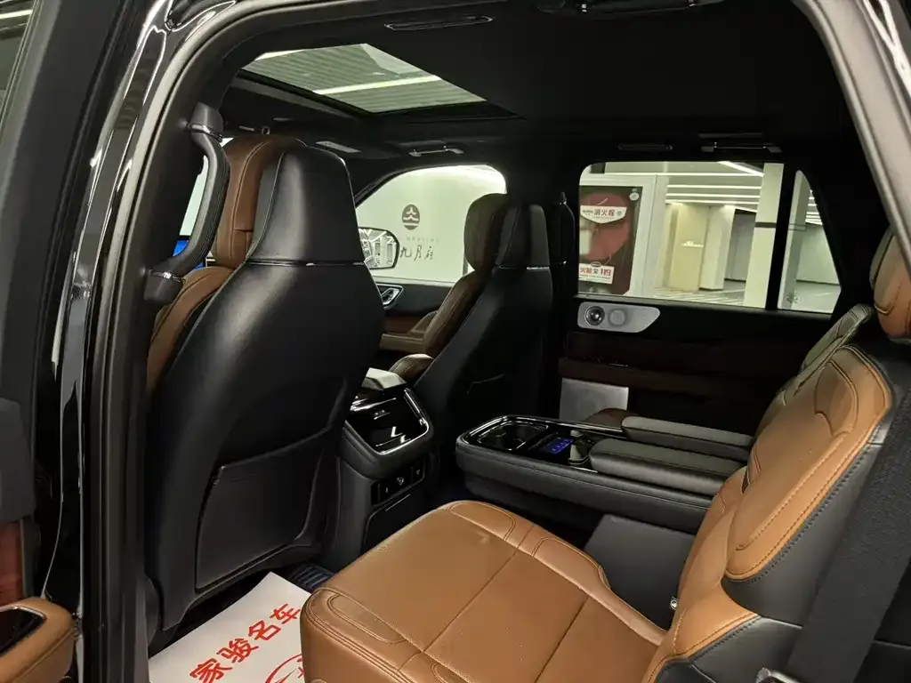 Lincoln Navigator 2023 из CN, фото 3