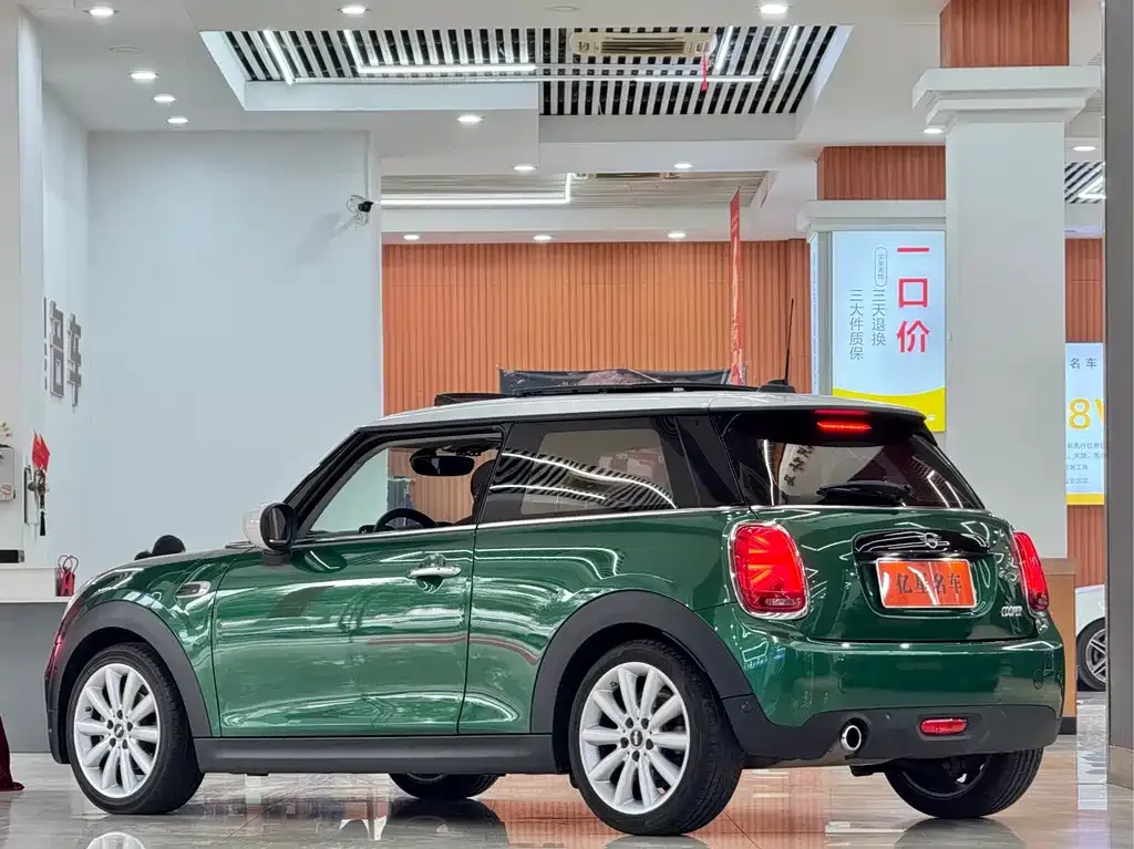 MINI Cooper (3-door) — фото 10