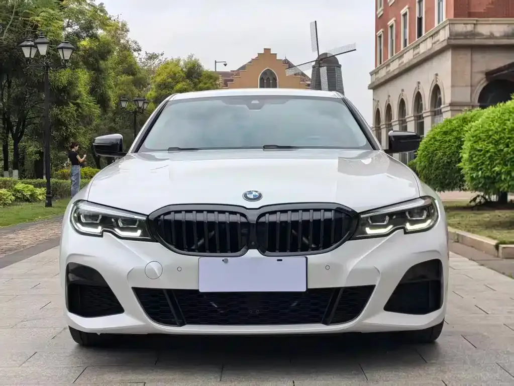 BMW 3 Series 2021 из CN, фото 3