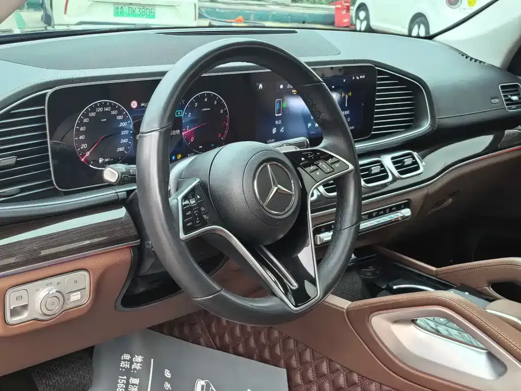 Mercedes-Benz GLE — фото 8
