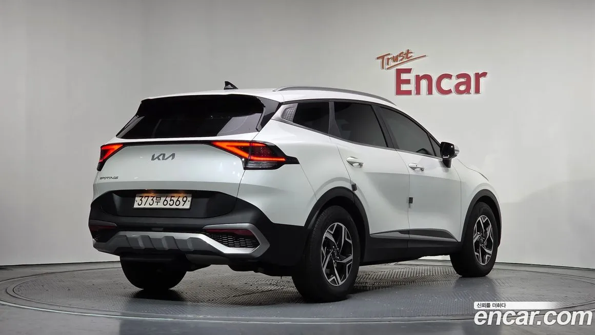 Kia Sportage — фото 8