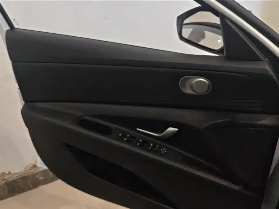 Hyundai Elantra 2025 из CN, фото 3