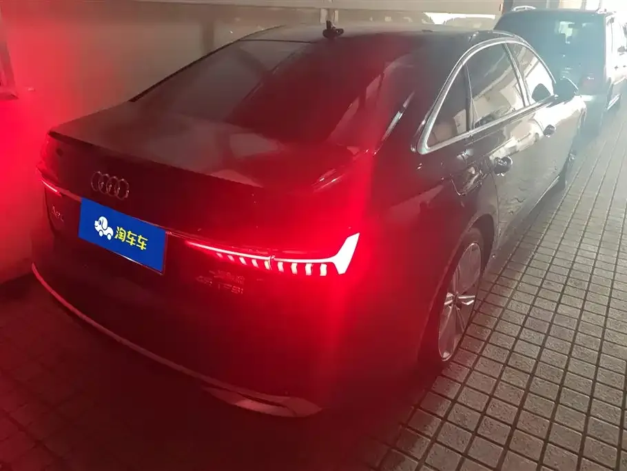 Audi A6L 2023 из CN, фото 2