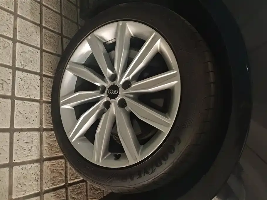 Audi A6L 2023 из CN, фото 5