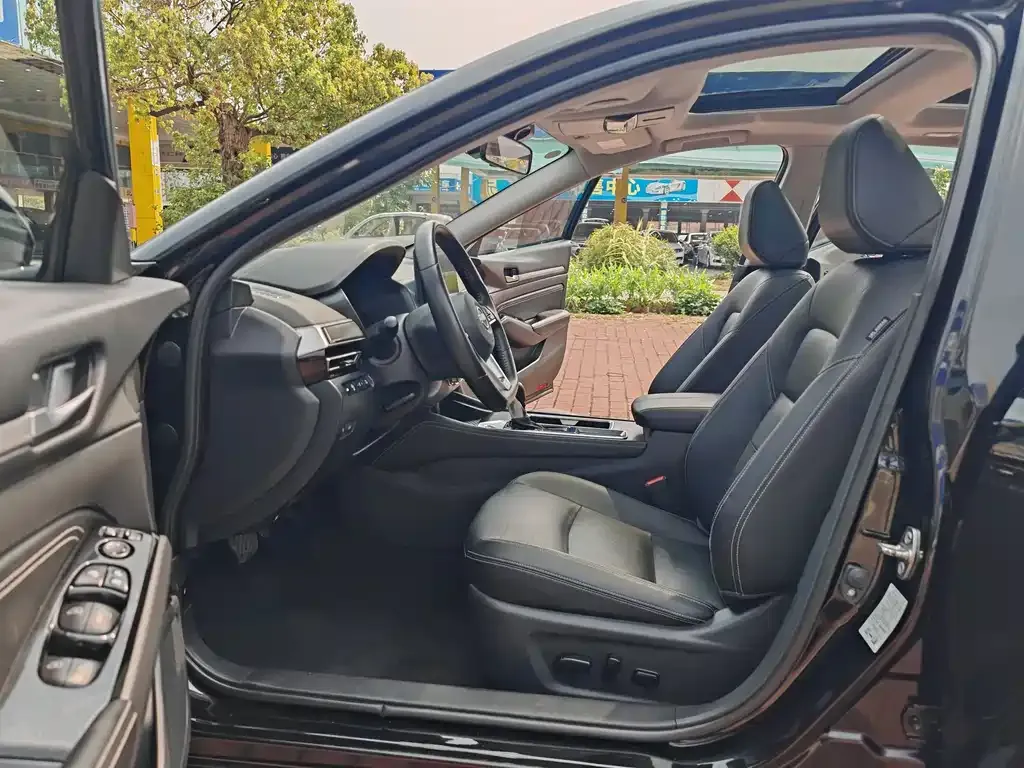 Nissan Teana 2023 из CN, фото 2