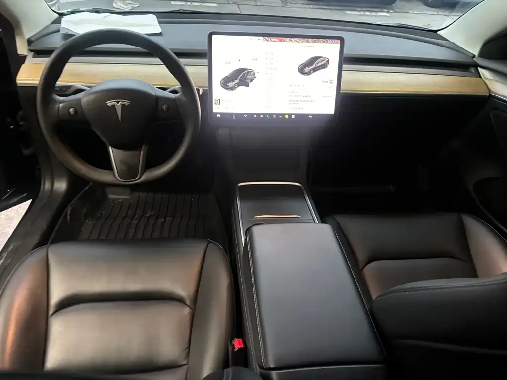 Tesla Model 3 — фото 5