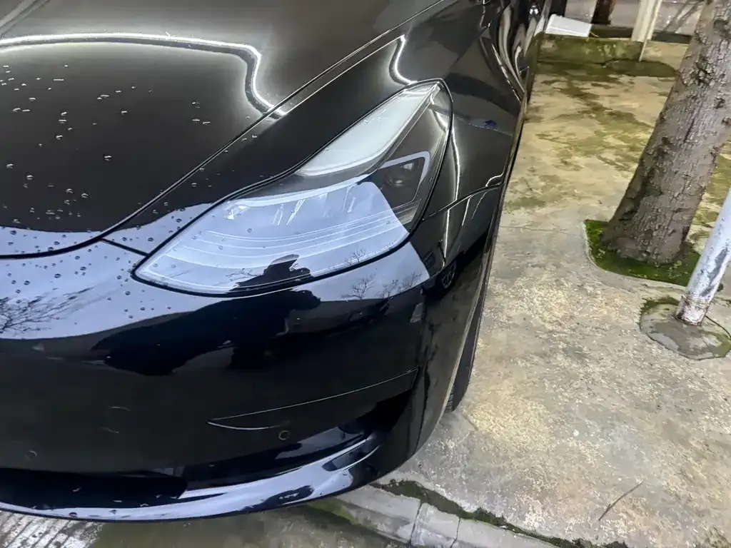 Tesla Model 3 — фото 7