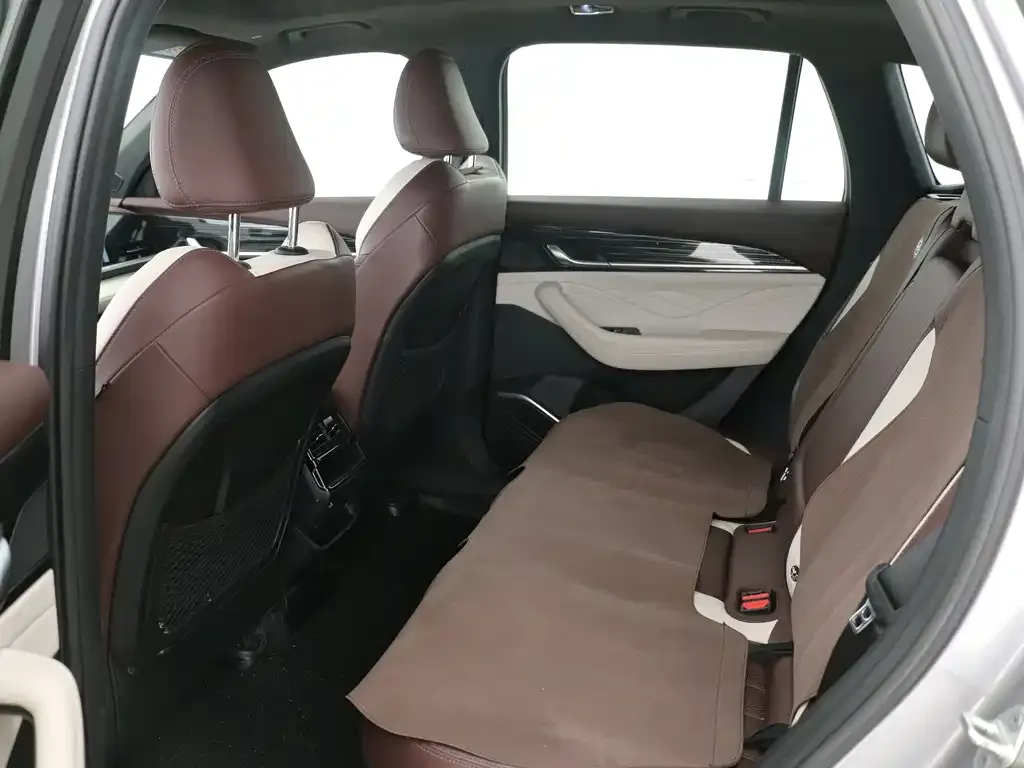 Geely Xingyue L 2022 из CN, фото 2