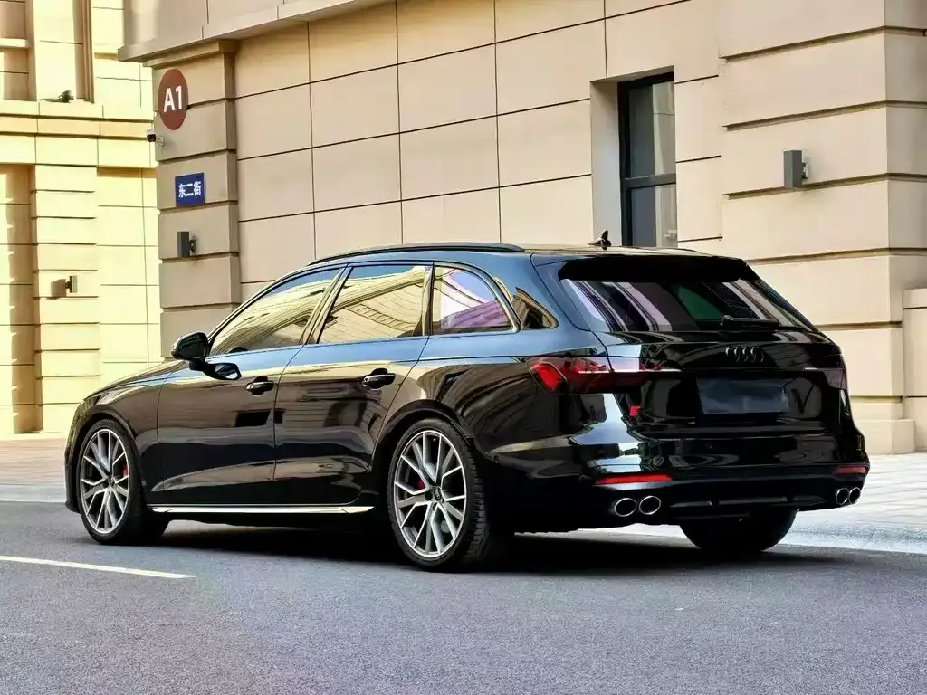 Audi S4 2024 из CN, фото 5