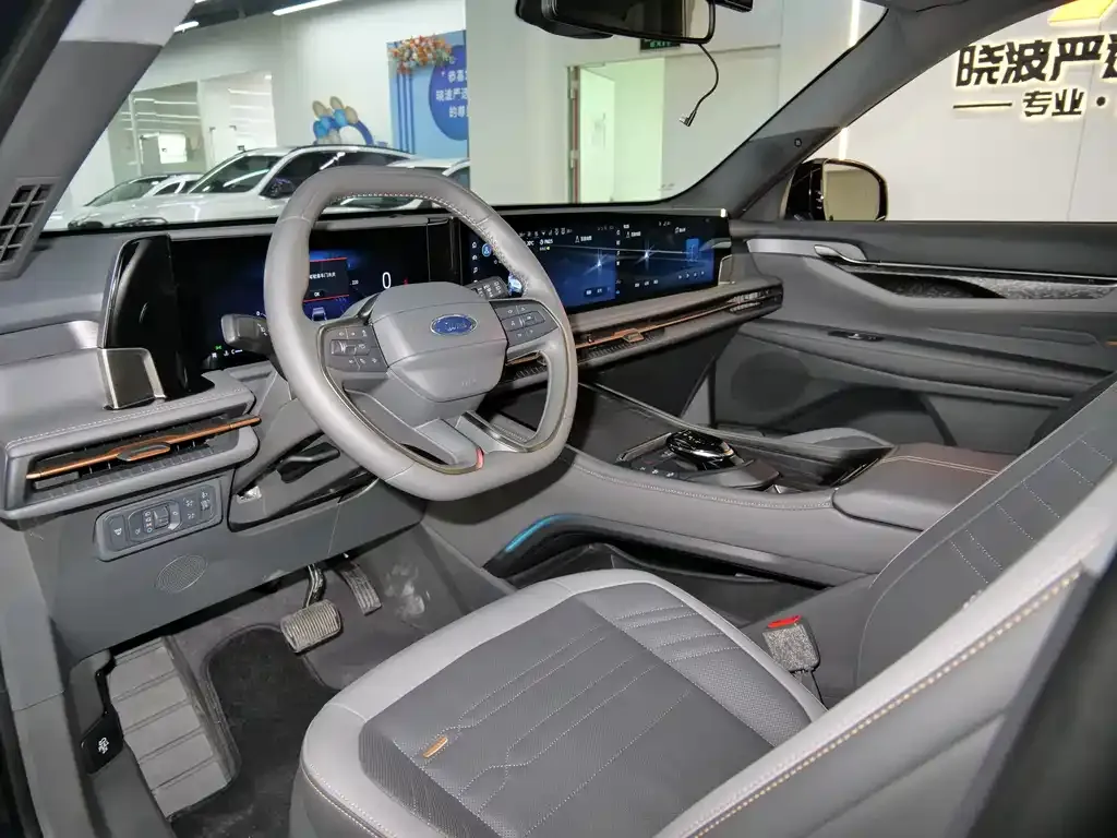 Ford Edge — фото 10
