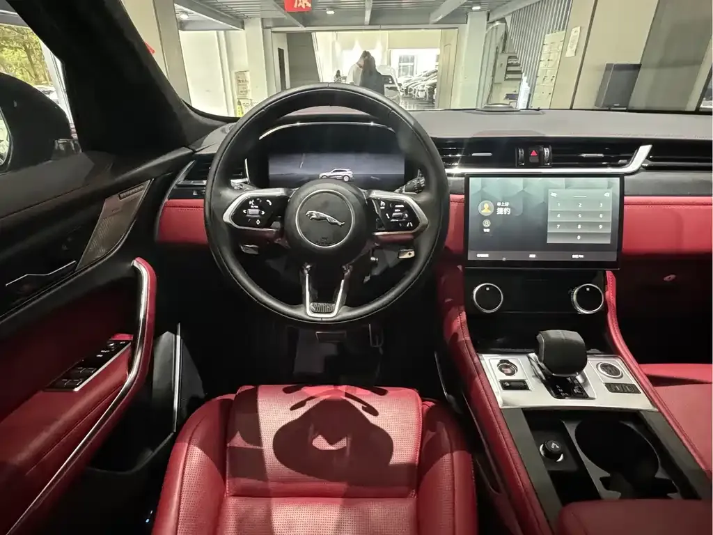 Jaguar F-PACE 2024 из CN, фото 3