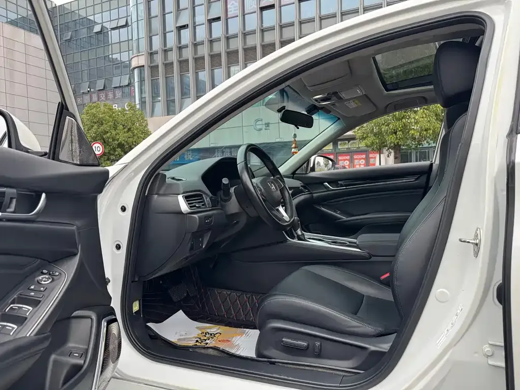 Honda Accord — фото 2