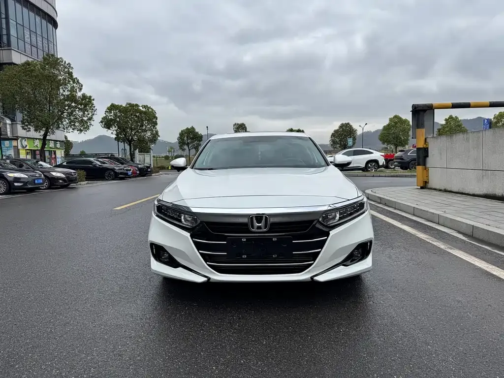 Honda Accord — фото 3
