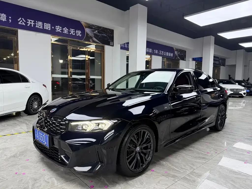 BMW 3 Series 2024 из CN, фото 1