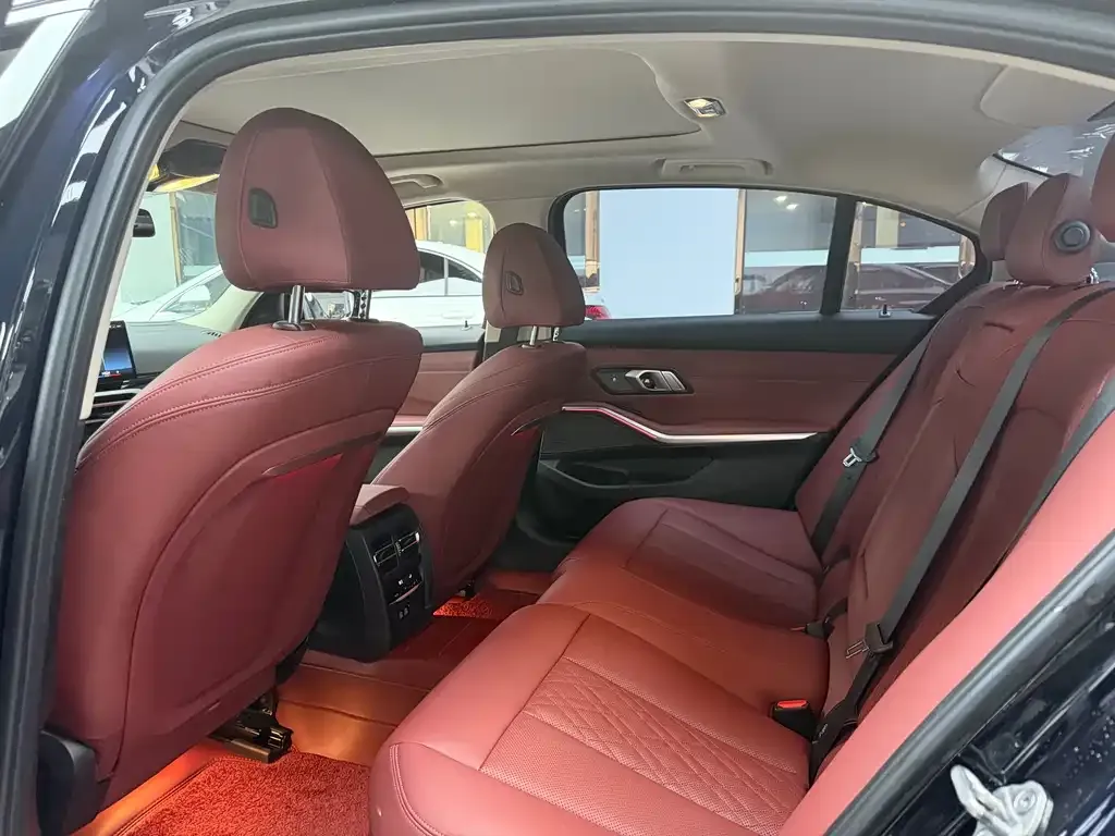 BMW 3 Series 2024 из CN, фото 4