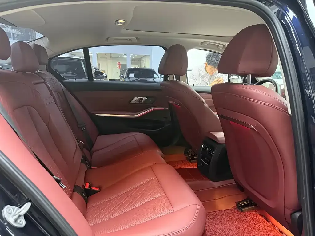 BMW 3 Series 2024 из CN, фото 8