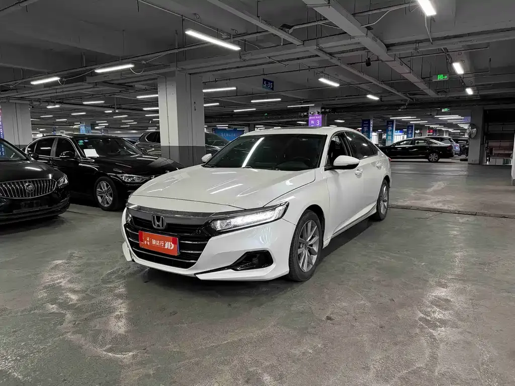 Honda Accord — фото 1