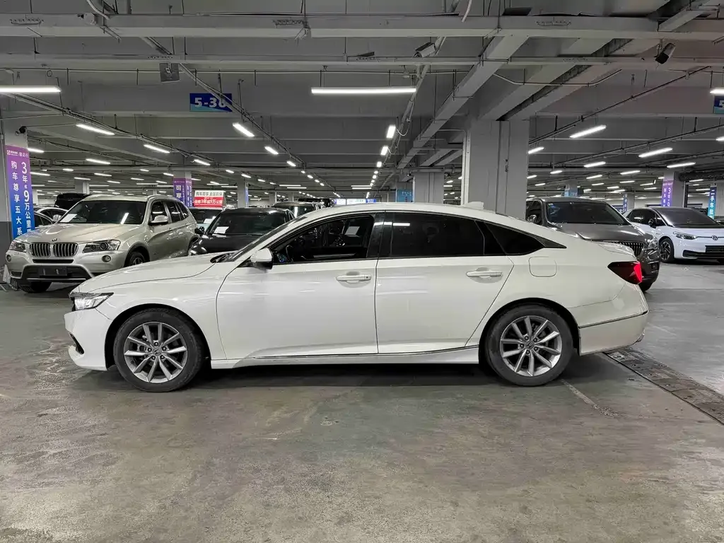 Honda Accord — фото 6