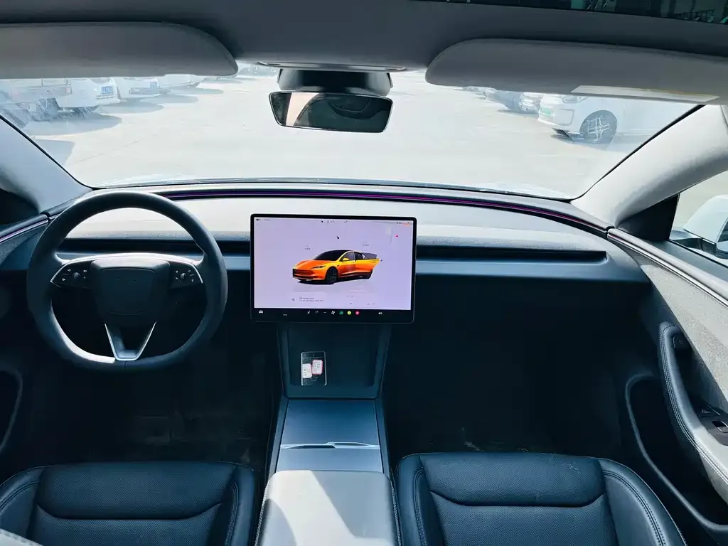 Tesla Model 3 — фото 2