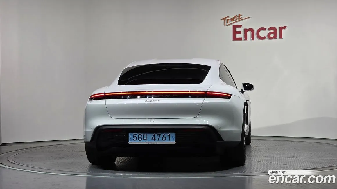 Porsche Taycan 2022 из KR, фото 5
