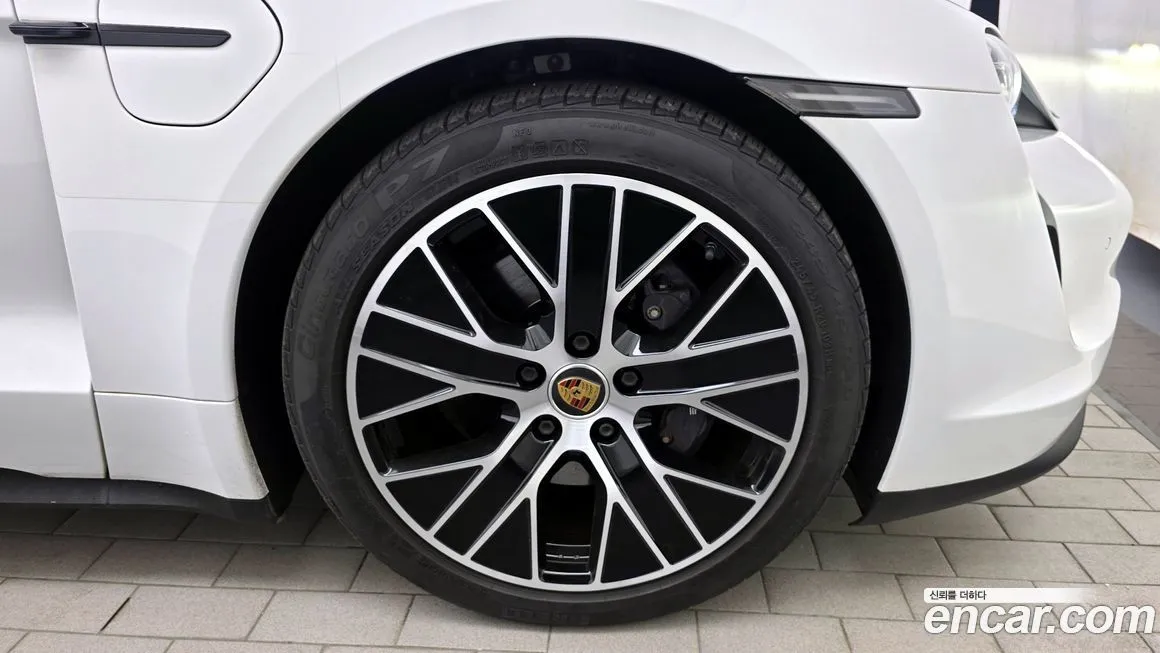 Porsche Taycan 2022 из KR, фото 8