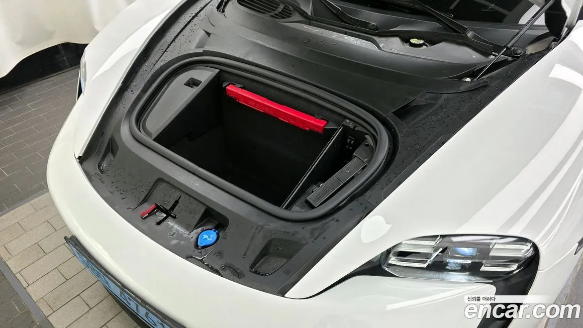 Porsche Taycan 2022 из KR, фото 9