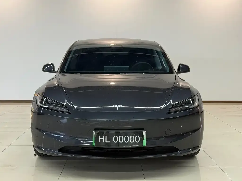 Tesla Model 3 — фото 3