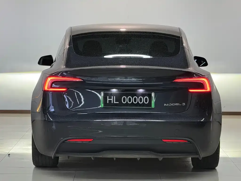 Tesla Model 3 — фото 6