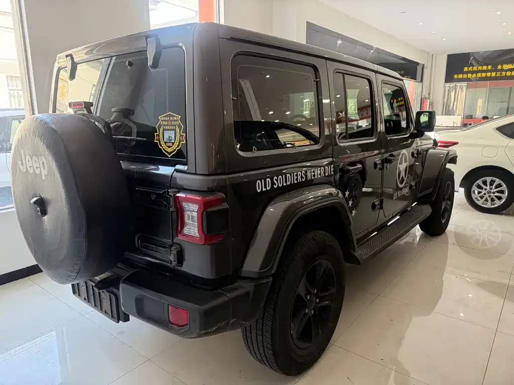 Jeep Wrangler 2022 из CN, фото 9