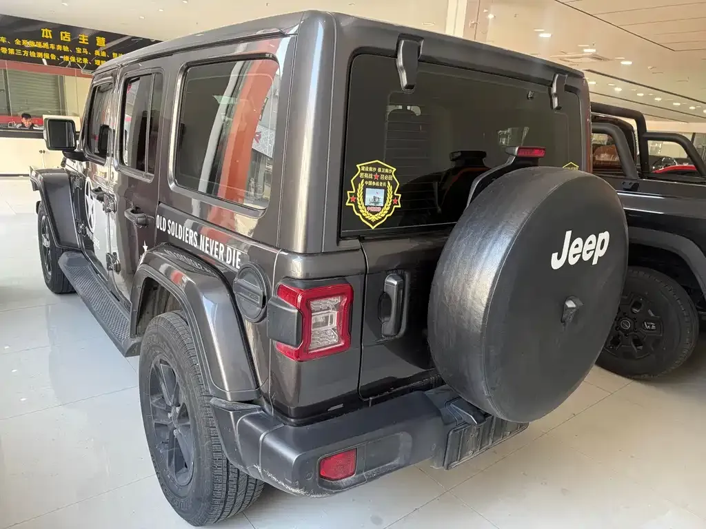 Jeep Wrangler 2022 из CN, фото 8