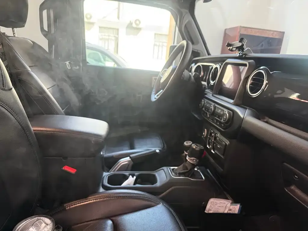 Jeep Wrangler 2022 из CN, фото 10