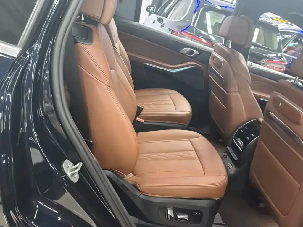BMW X7 2023 из CN, фото 2