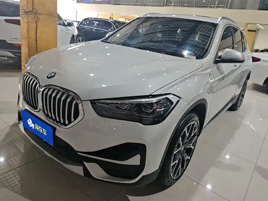 BMW X1 — фото 1