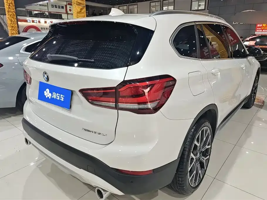 BMW X1 — фото 9