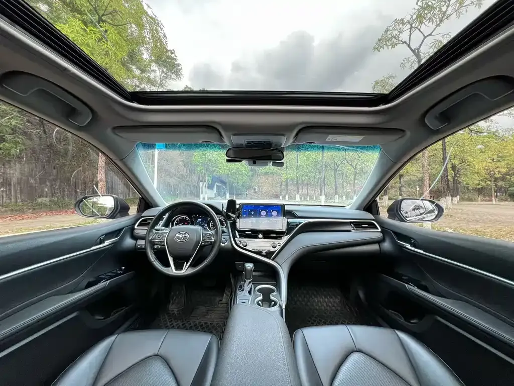 Toyota Camry 2023 из CN, фото 7